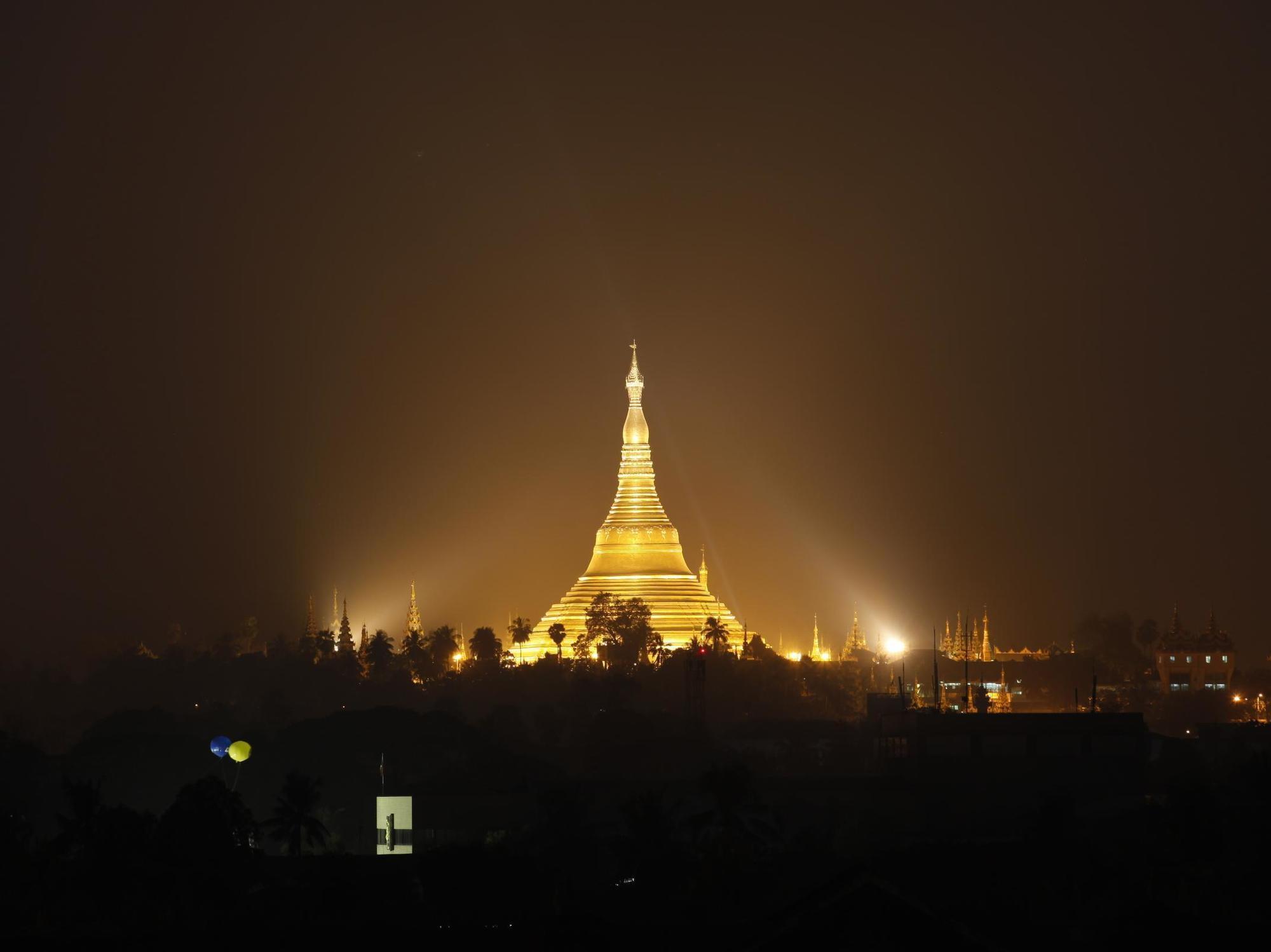 Yangon Regency Hotel Dış mekan fotoğraf